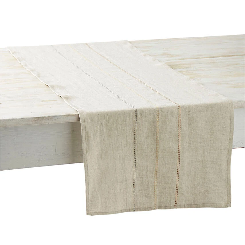 Charvet RYTHMO Tafelloper 150 X 45 Cm Linnen Beige/roestgeel 1 Charvet RYTHMO Tafelloper 150 X 45 Cm Linnen Beige/roestgeel